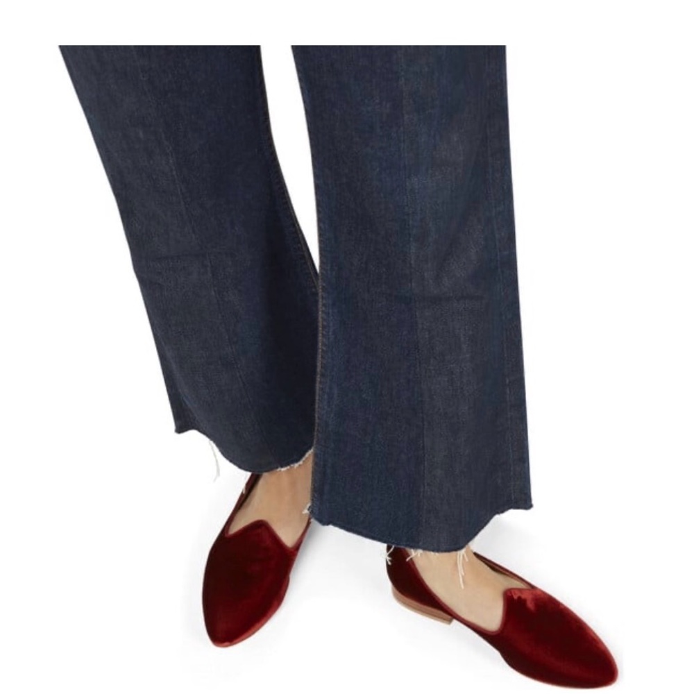 Le Monde Beryl Women's Elegant Red Velvet Loafers - Picture 3 of 12